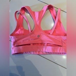 Lululemon sports bra